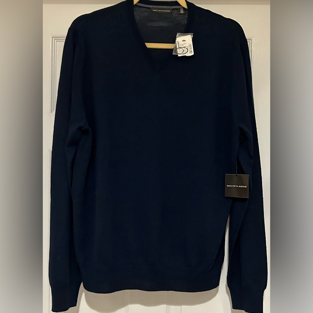 NWT Sacks Fifth Avenue Men’s Sweater